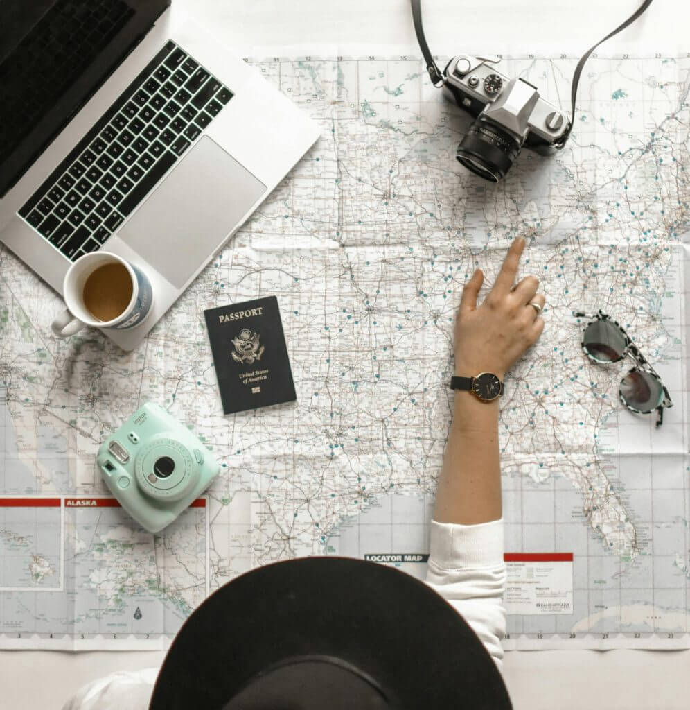 Zava Immigration Law Aunque puede viajar con visa juvenil, necesita conseguir un documento de viaje para salir de Estados Unidos